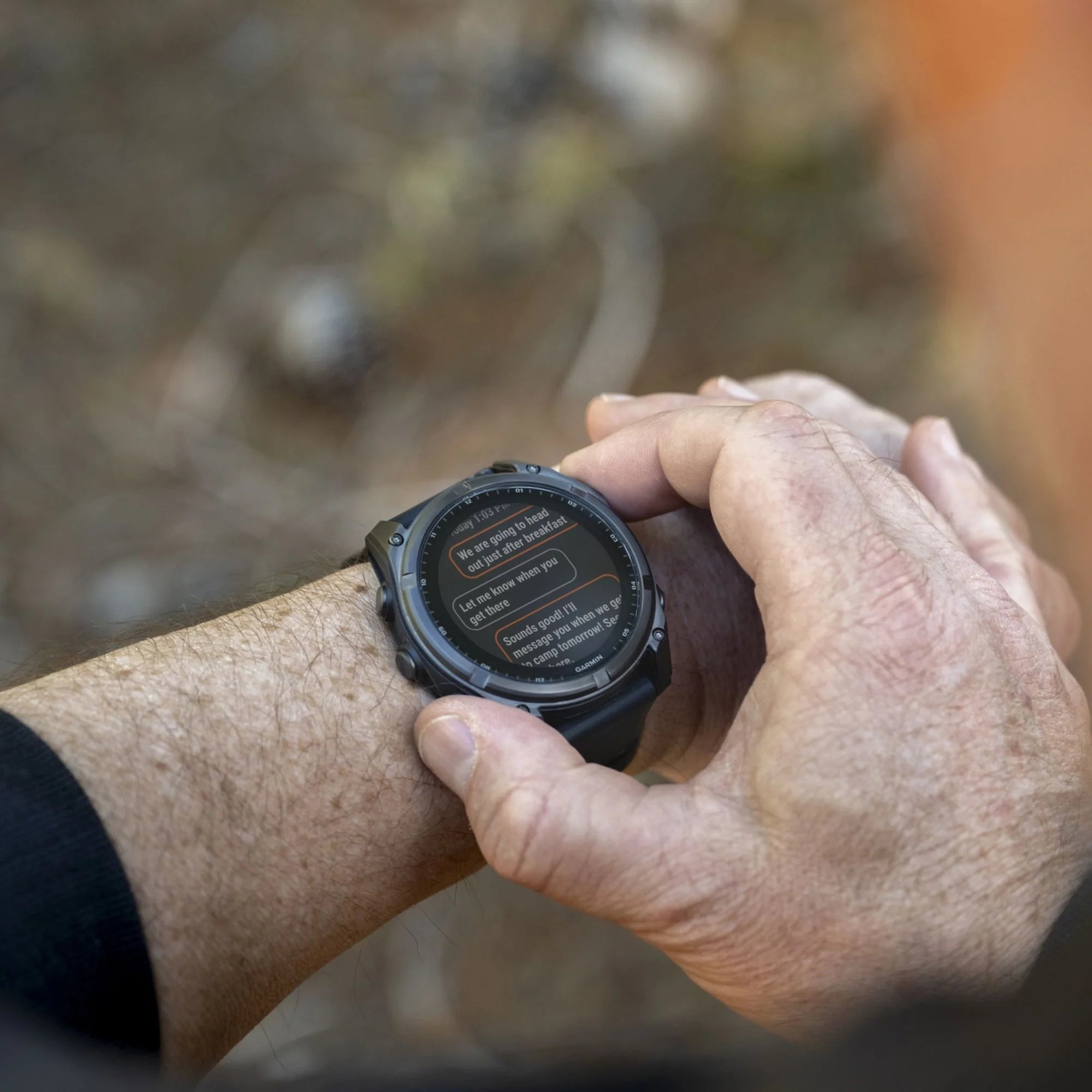 Garmin Fenix 8 Zafiro Solar Edition Reloj Titanio Carbono Gris DLC Correa de Silicona Negra 51mm