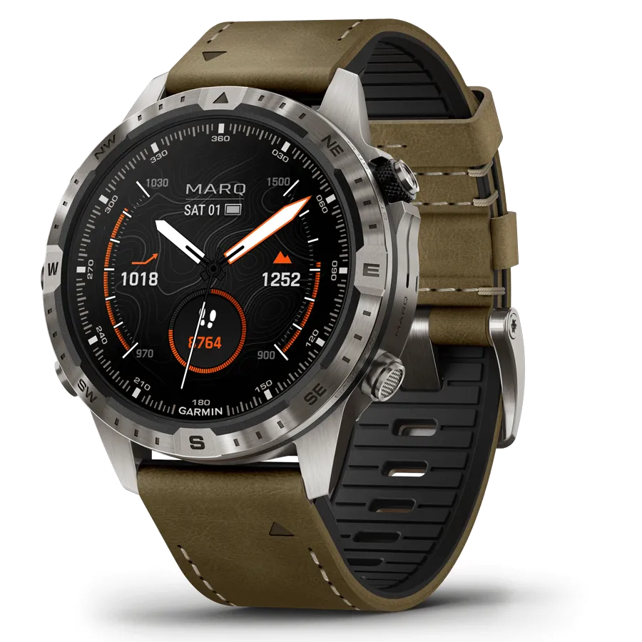 Reloj Garmin Marq Gen 2 Adventurer de titanio y zafiro con correa de cuero marrón y caucho negro de 46 mm